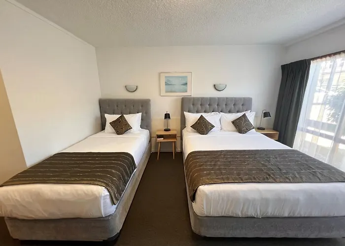 Alpers Lodge & Conference Centre